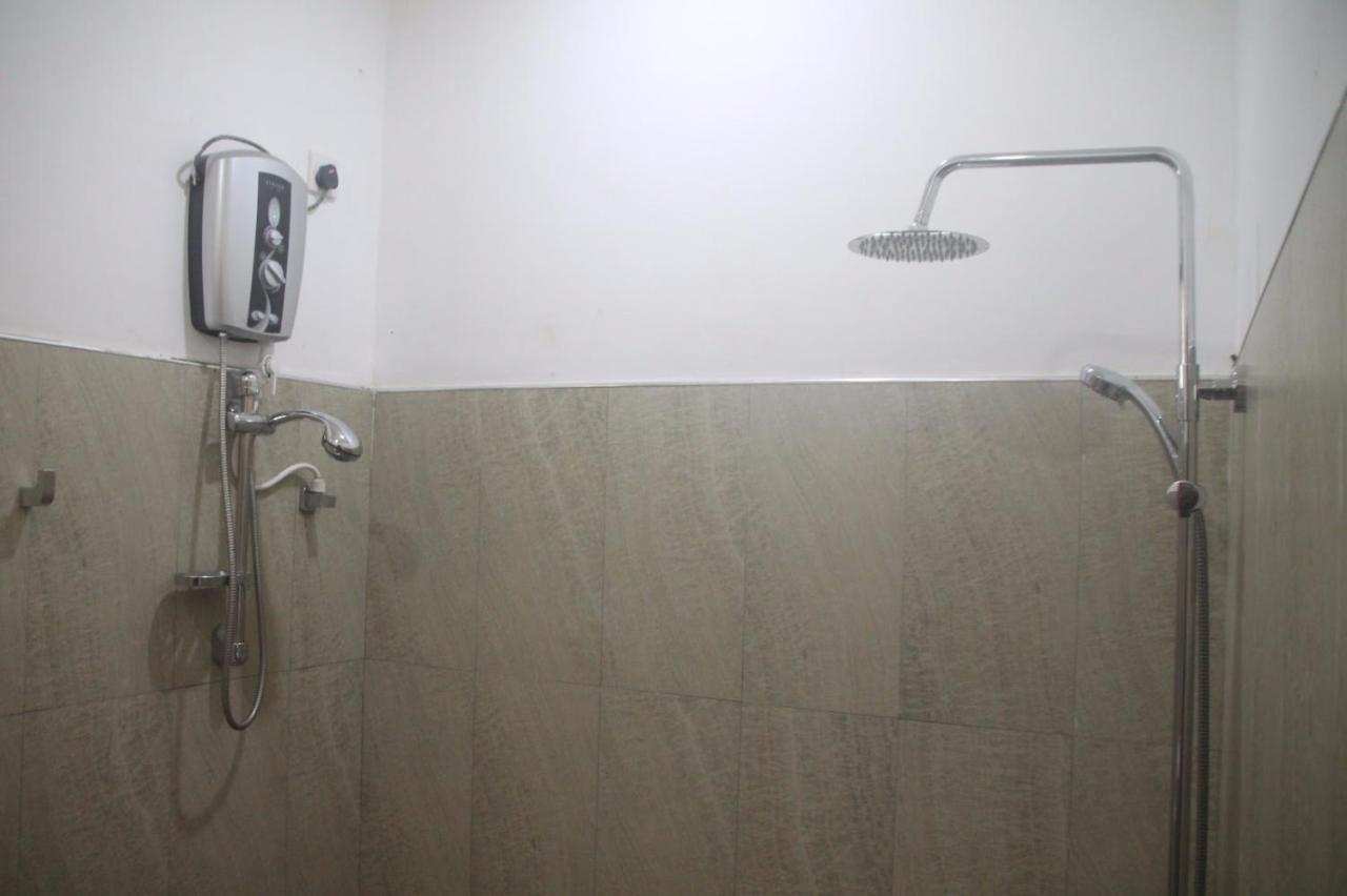 Isanka Lion Lodge Сигирия Экстерьер фото